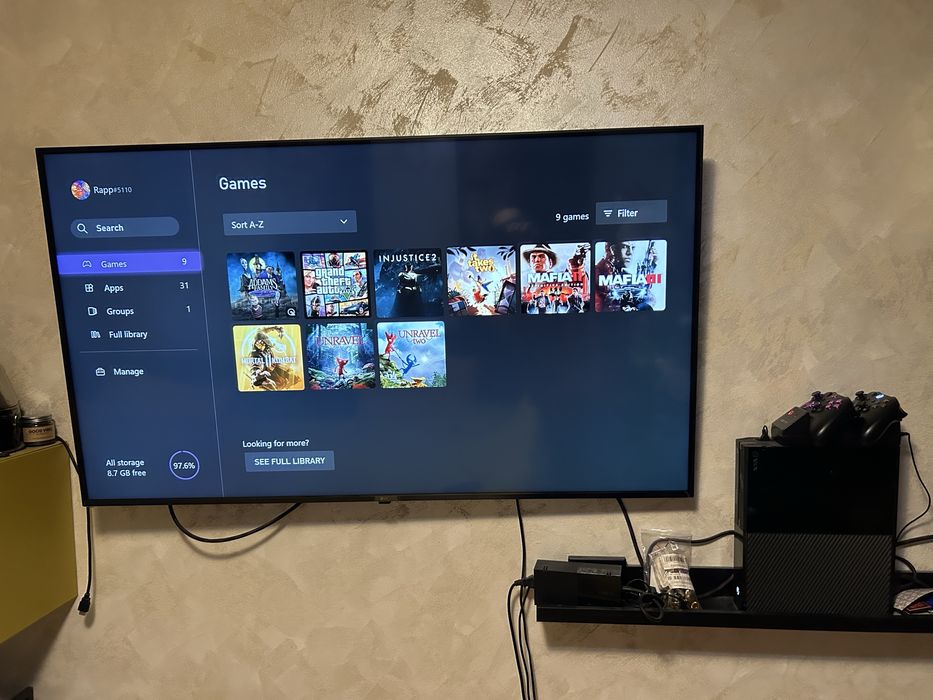 X box one 2 manete dock station 370 GB 8 jocuri 1TB