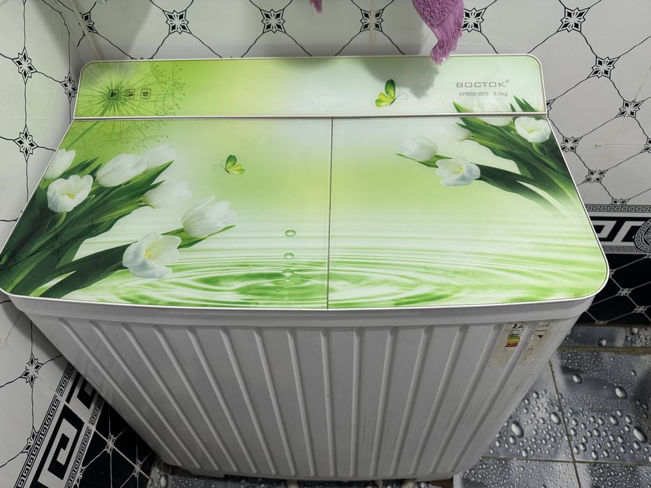 Kir moshina sotiladi