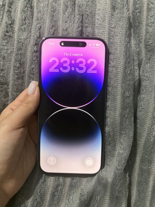 Продам айфон 14 про