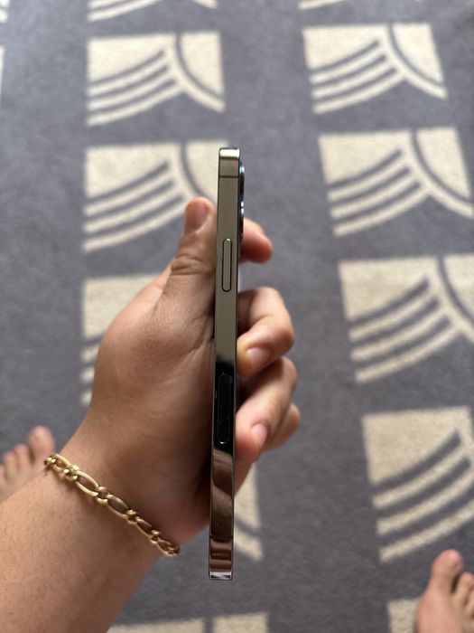 ex.: iPhone 12 Pro in stare firte buna