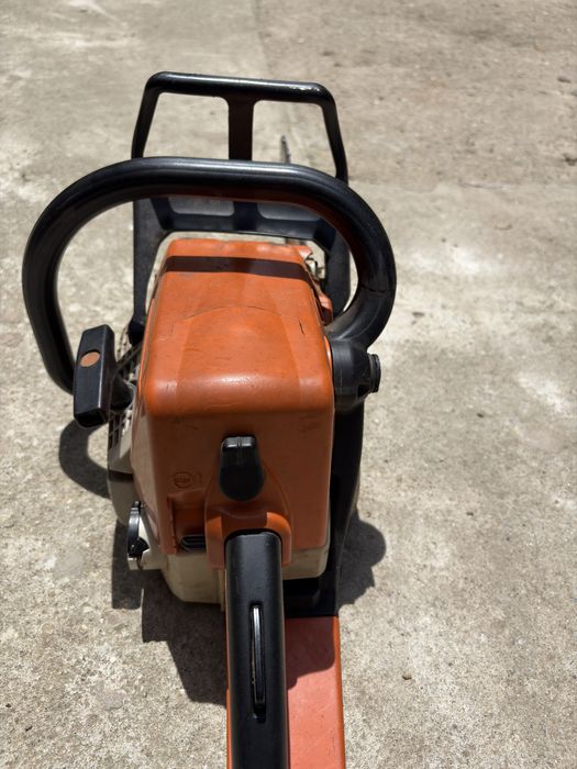 Stihl ms230.