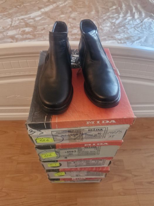 Продам обувь Mida