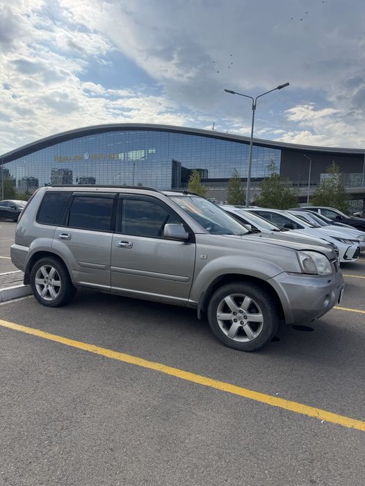 Nissan Xtrail авто