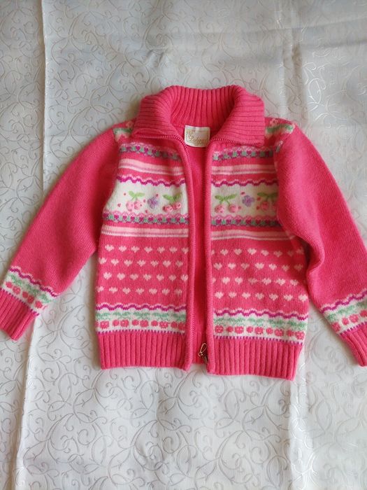 Шерстяные кофточки на девочек