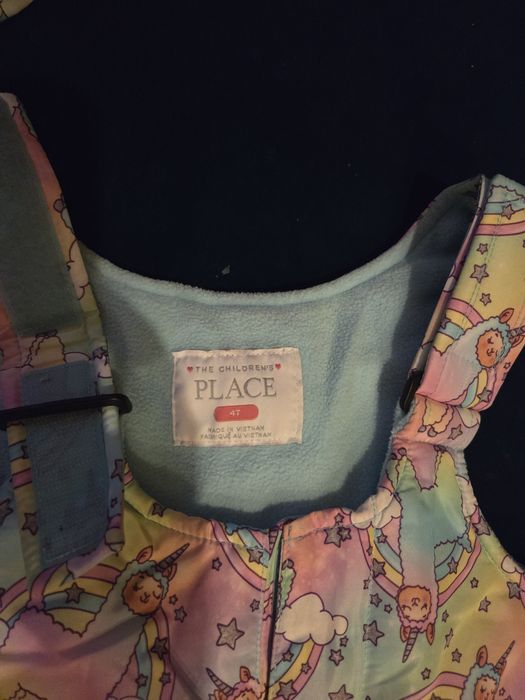 Salopeta iarna , unicorn,impecabila, Canada, 4 ani