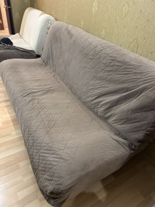 Диван и два кресла