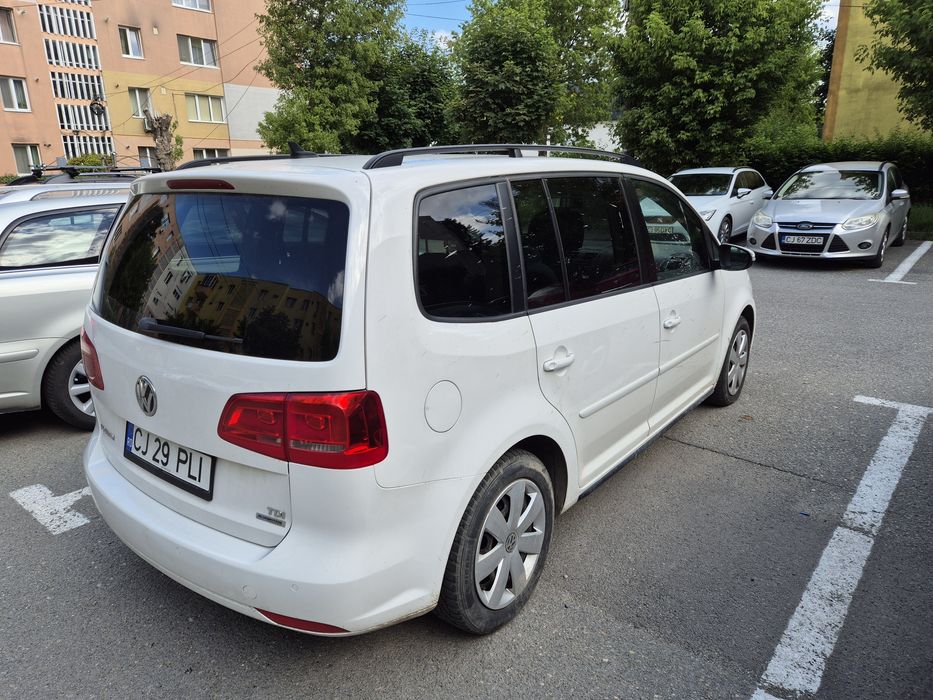 VOLKSWAGEN Touran 2013 — imagine 4