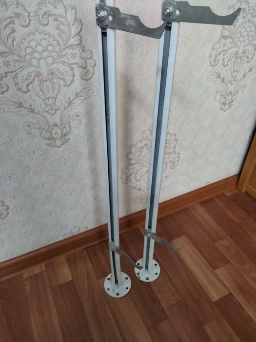 Продаю стойки для радиаторов отопления
