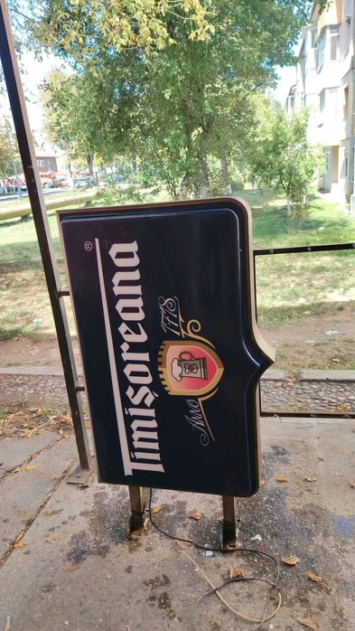 Reclama luminoasa bere Timisoreana mare