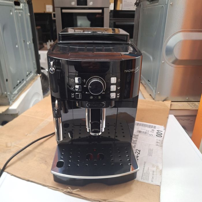 Кафе машина Делонги Magnifica S - нова мострена бройка