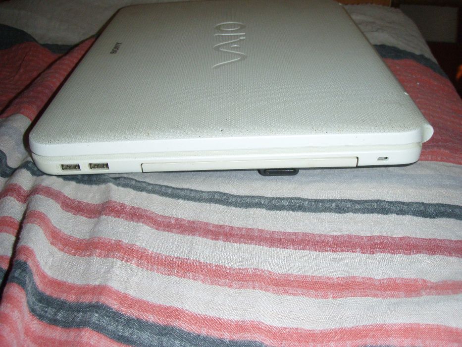 Laptop Sony VGN-NS21S PCG-7151M Intel T6400 2Ghz/4/320Gb, bat nu tine