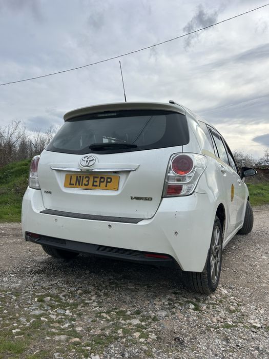 Toyota Verso 2.0 D-4D. 126кс.  Тойота Версо На !!!части!!! 2013г