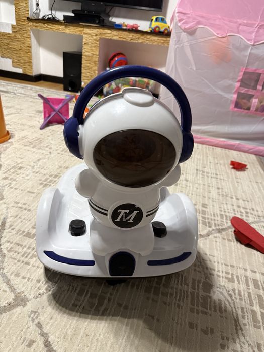 Продам детскую машинку