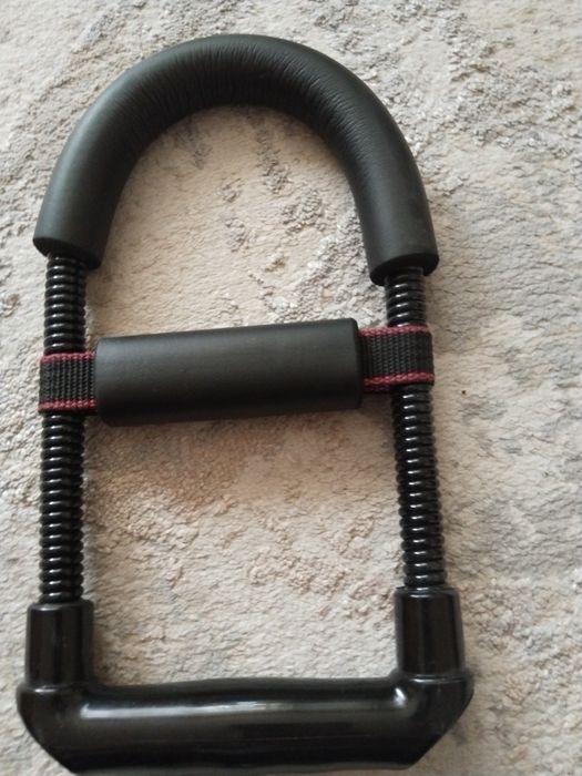 Продаю эспандер для мышцы рук хорошие