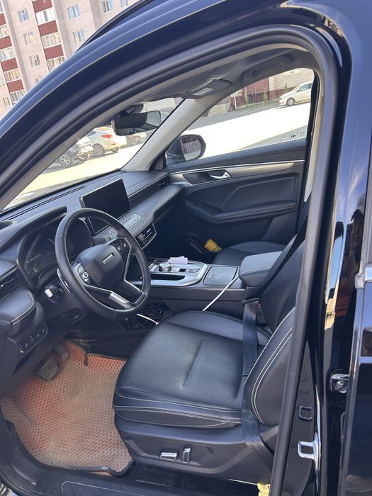 Продам срочно машину