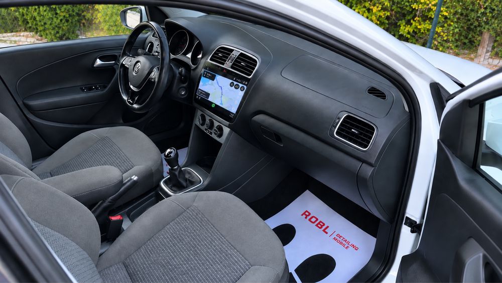 Volkswagen Polo 1.4 TDI // AC // Geamuri electrice // Jante aliaj // ABS // ESP // Radio CD // Închidere centralizată