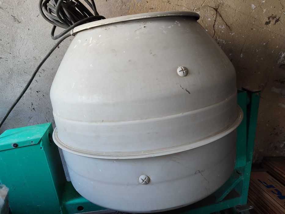 Италианска професионална бетонобъркачка  IIMER 190 LITER... почти НОВА