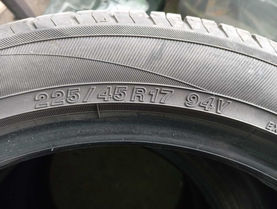 Set 4x Anvelope Vara 225/45 R17 V - Yokohama BluEarth-Es ES32
