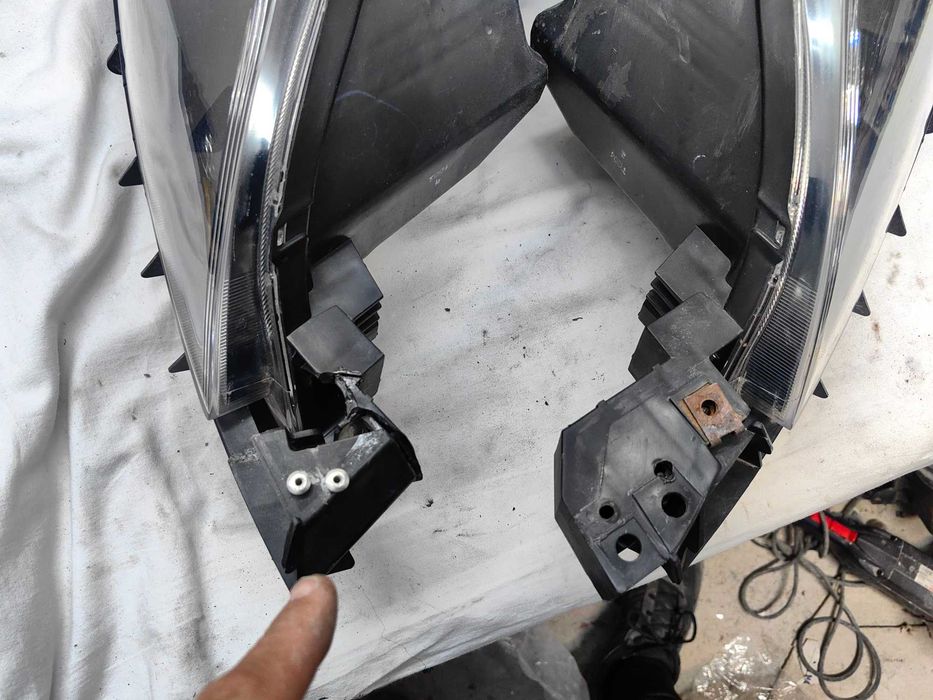 Оригинални фарове Мазда 3  Mazda 3