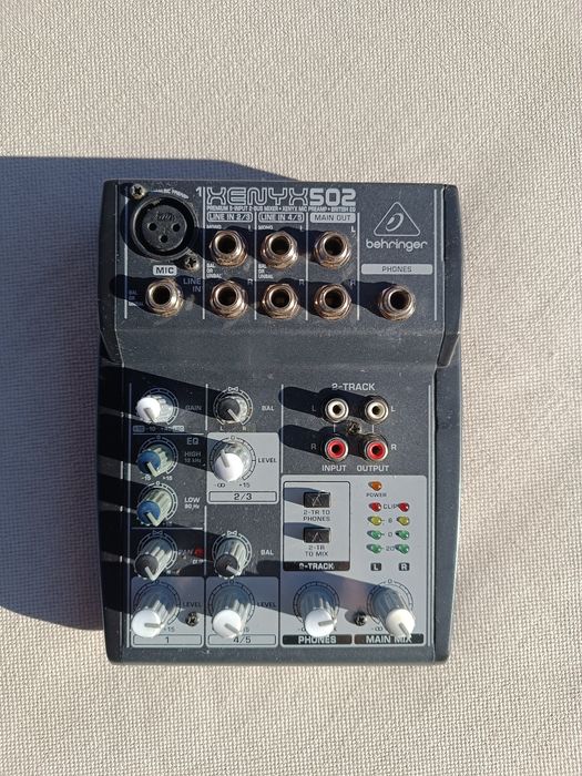 Mixer audio Behringer