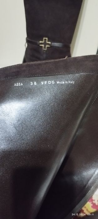 Кожаные женские сапожки