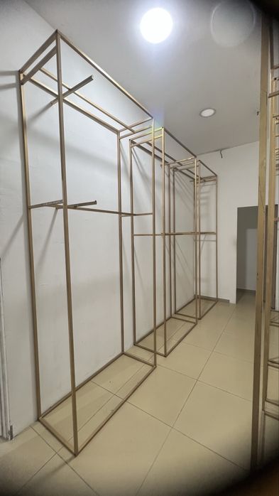 Продам стелажы для магазина новые