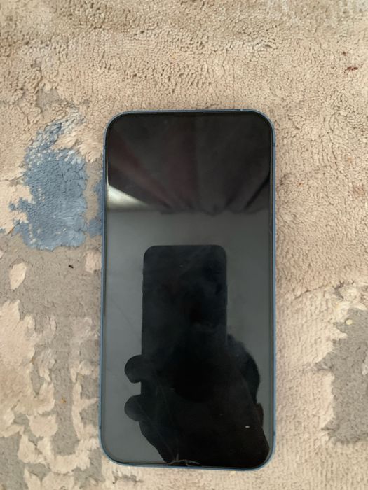 IPhone 13 в хорошом состояние акб 77%