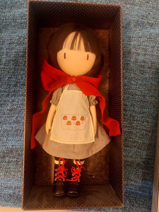 Луксозна кукла - Paola Reina - Червената шапчица - 32см