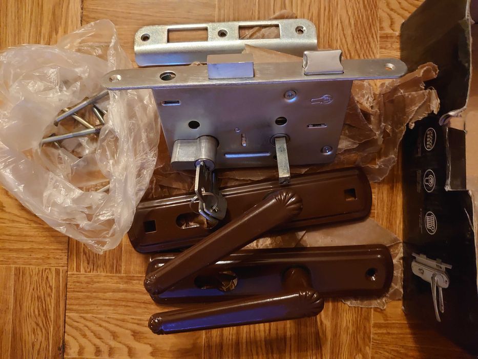 замок новый  врезной  СССР  3 ключа