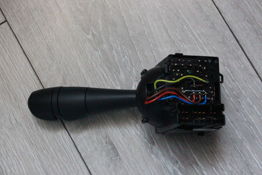 Bloc Lumini  Manetă Semnalizare Dacia Logan 2- Originală