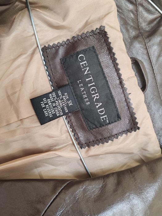 Geaca/haina/palton/trenci dama scurta din piele 3X mărime  mare  NOUA