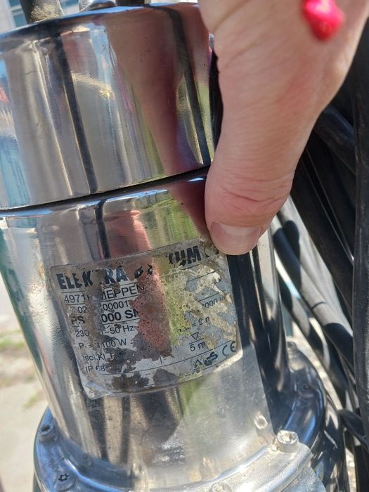 Потопяема помпа Elektra, за изпомпване на вода.