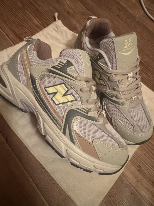 Новые Кроссовки 37 размер