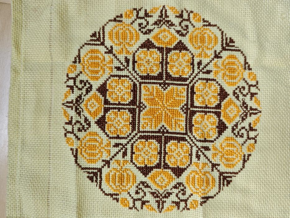 Продавам бродерия.