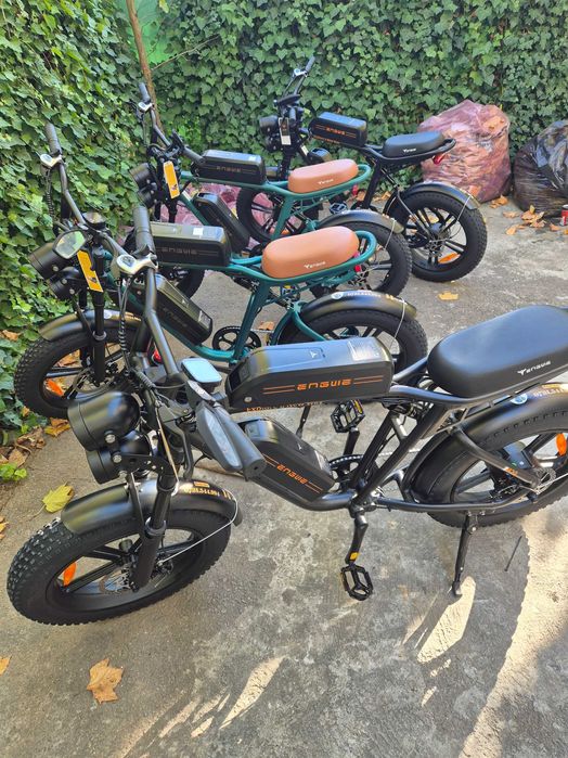 Vand flota de 22 scutere pe benzina fara permis - si 30 biciclete electrice