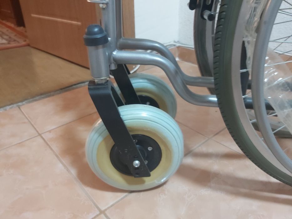 NOU! Cărucior pliabil VITEA CARE  pentru persoane supraponderale cu dizabilitati