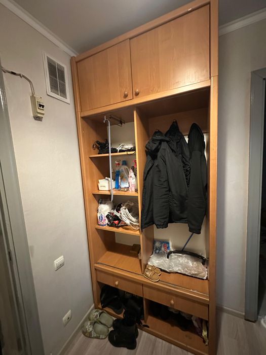 Продается шкаф для прихожей