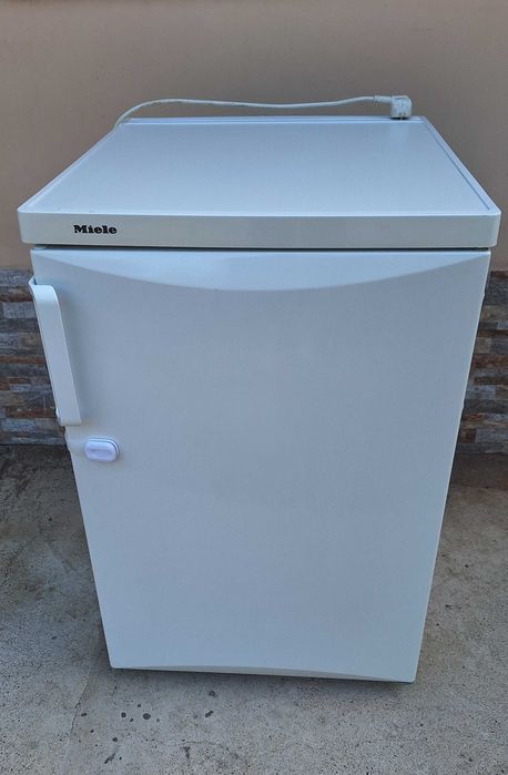 Хладилник с камера Miele