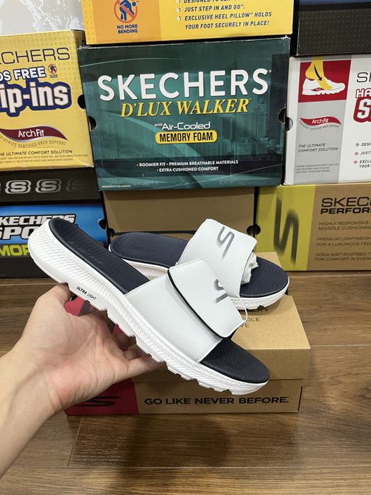 Оригинальные тапочки от Skechers