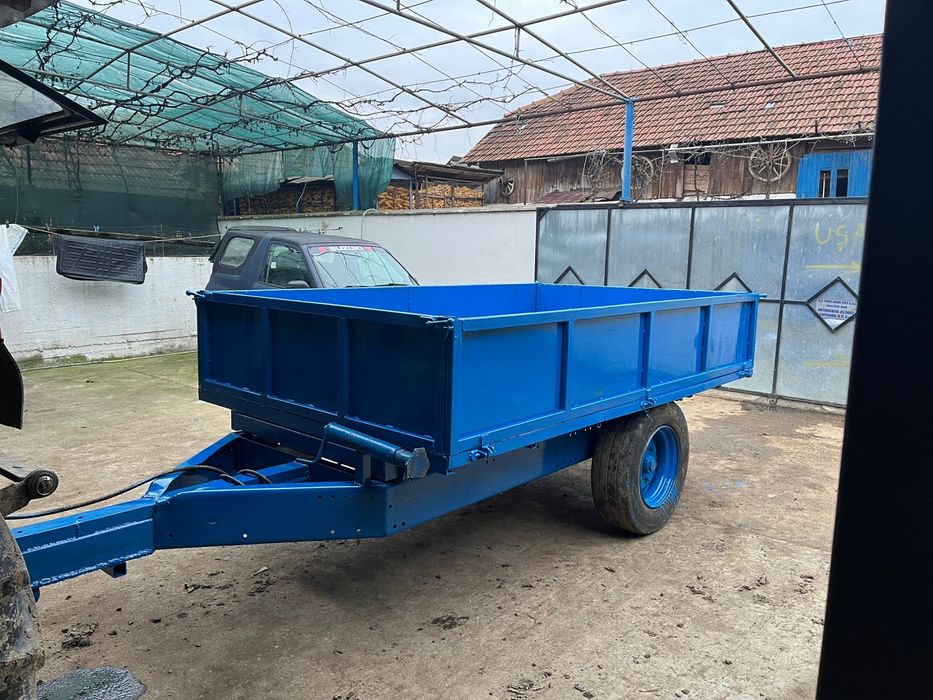 Vand  remorca 2 bucati