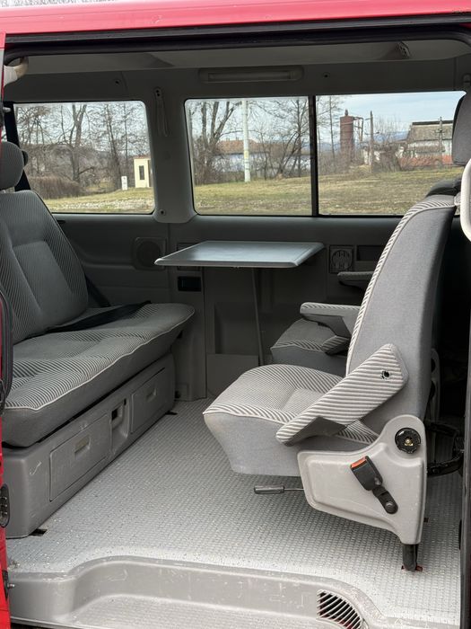 volksagen multivan Diesel 2.5 102cp