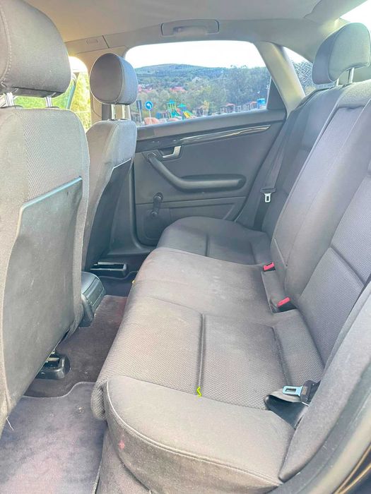 Audi A4 (2002) - Benzină