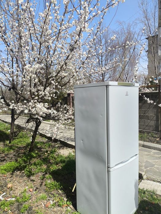 Холодильник рабочий