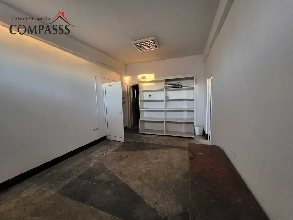 Продава се Магазин в с. Преселенци, Област Добрич - 202 кв.м за 240 €/кв.м - Снимка #4