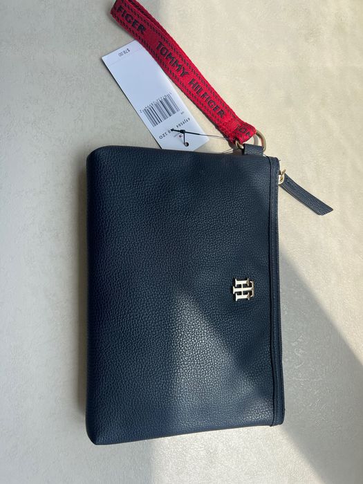 Tommy Hilfiger оригинална нова чантичка