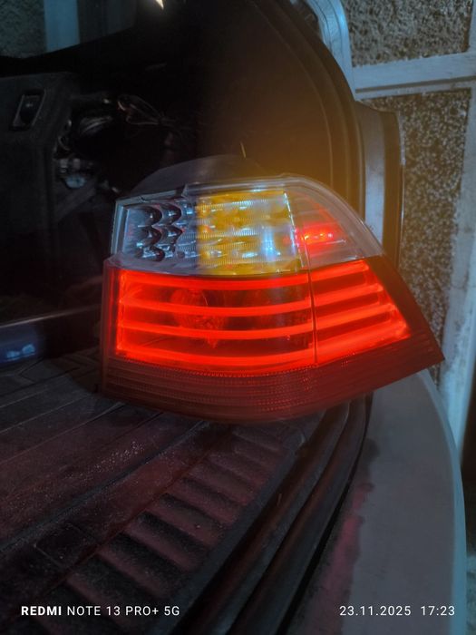 Десен стоп за БМВ е61 фейс, работещ, счупен външно