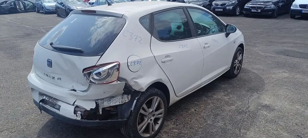 Dezmembrari / Dezmembrez  Seat Ibiza 5 (6J5) 1.6 Benz BTS cutie viteze manuala cod culoare LB9A