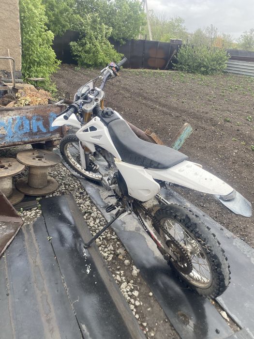 Продам эндуро 250 кубов