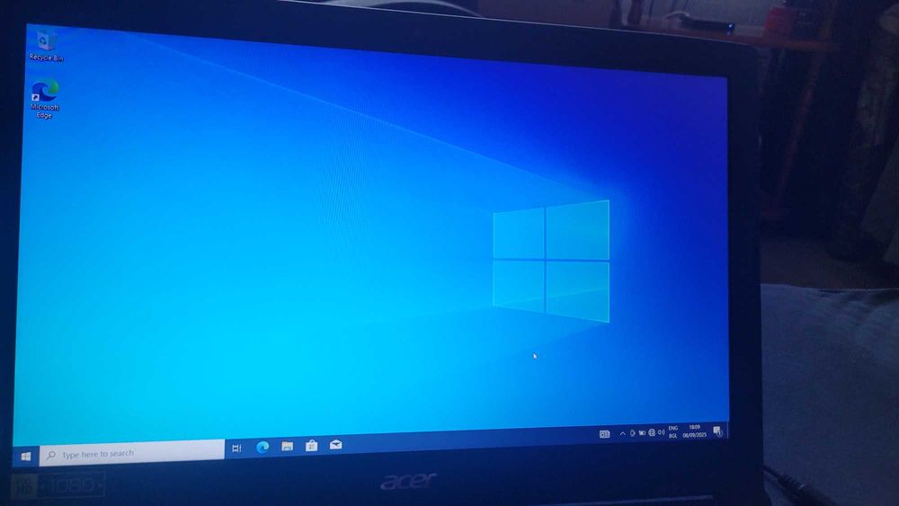 Acer Aspire 3 + безжична мишка Logitech