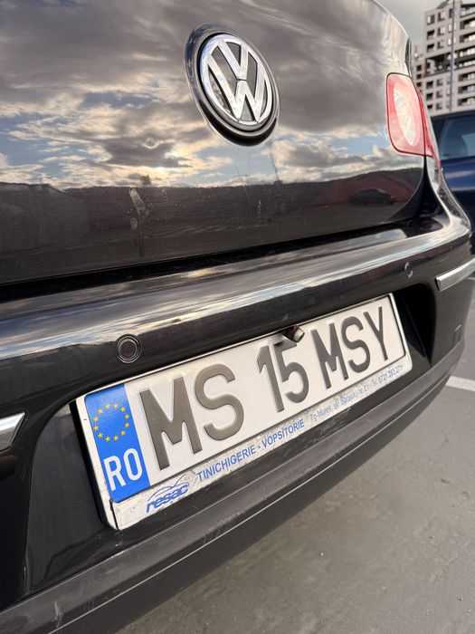 Volkswagen Passat B6 Berlină | 1.9 TDI 105 CP | Xenon | Cameră Marșarier | Încălzire în Scaune | Foarte bine întreținut